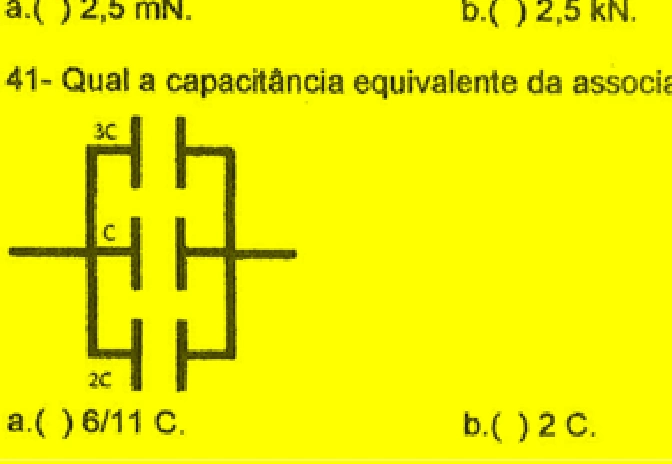 Associação de três capacitores 3C, C e 2C em paralelo