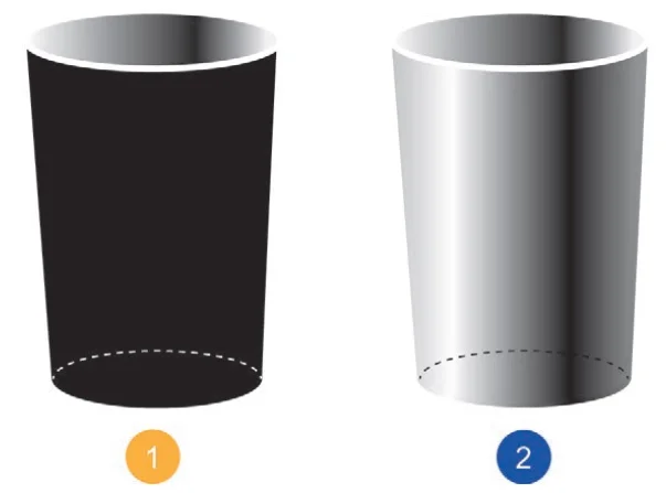 Dois copos metálicos idênticos, um pintado de preto fosco e outro espelhado