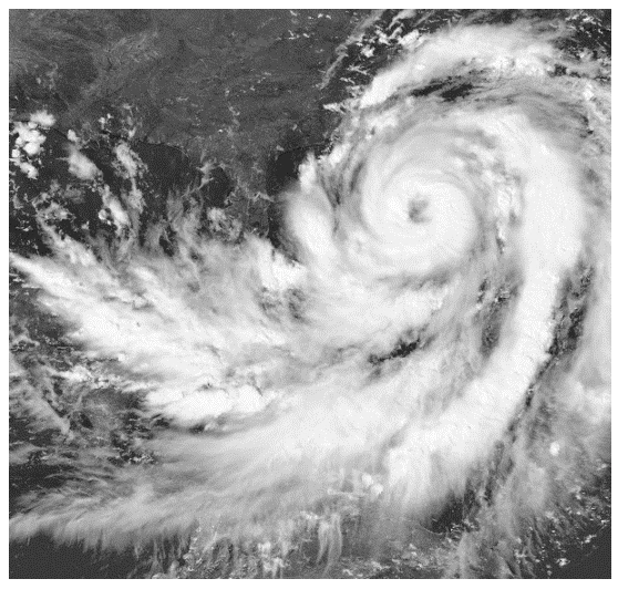 Imagem de satélite de um furacão aproximando-se do continente