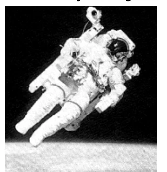 Astronauta utilizando a Unidade Tripulada de Manobras (MMU)
