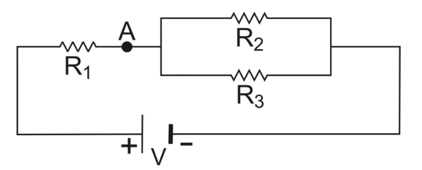 Circuito: fonte de 26 V, resistor R1 de 10 ohms em série com R2 e R3 de 6 ohms em paralelo; A antes da bifurcação.