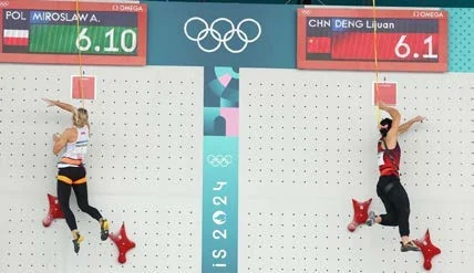 Aleksandra Miroslaw e Lijuan Deng na escalada de velocidade