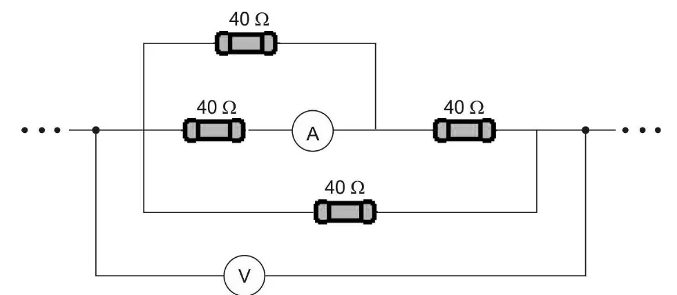 Circuito com quatro resistores de 40 ohms, um amperímetro e um voltímetro ligado entre os nós extremos.