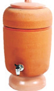 Filtro cerâmico tradicional para água.