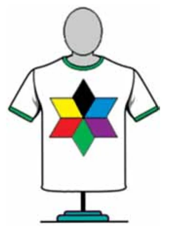 Manequim vestido com camiseta estampada com uma estrela de seis pontas colorida: ponta superior preta, losangos amarelo e azul acima, vermelho e roxo abaixo, ponta inferior verde